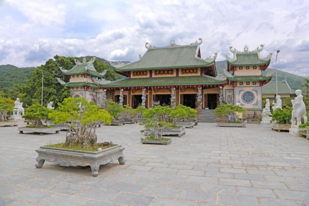 Bamboo Green Central Hotel Дананг Екстериор снимка