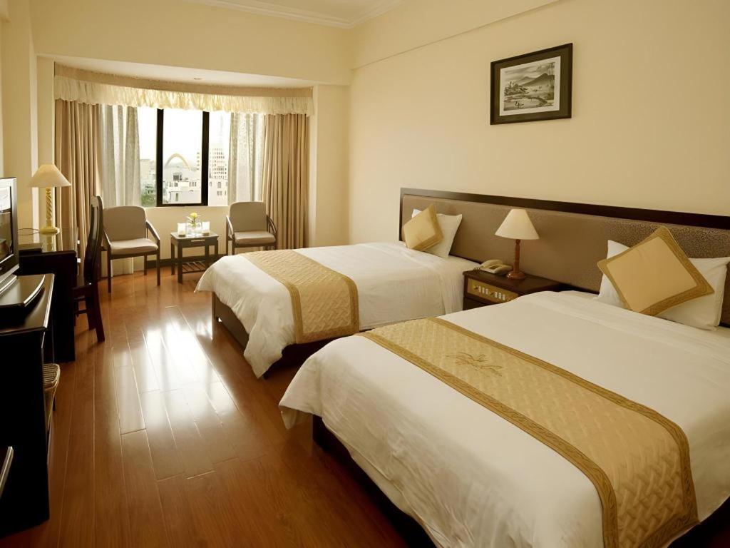 Bamboo Green Central Hotel Дананг Екстериор снимка
