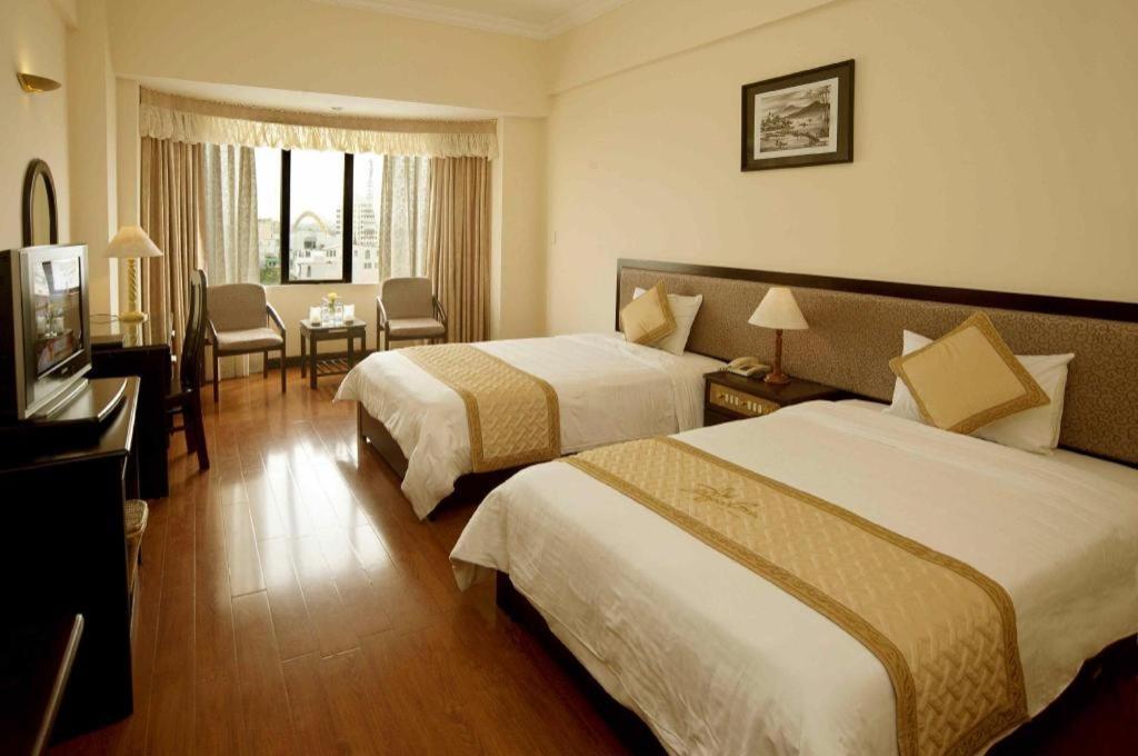 Bamboo Green Central Hotel Дананг Екстериор снимка
