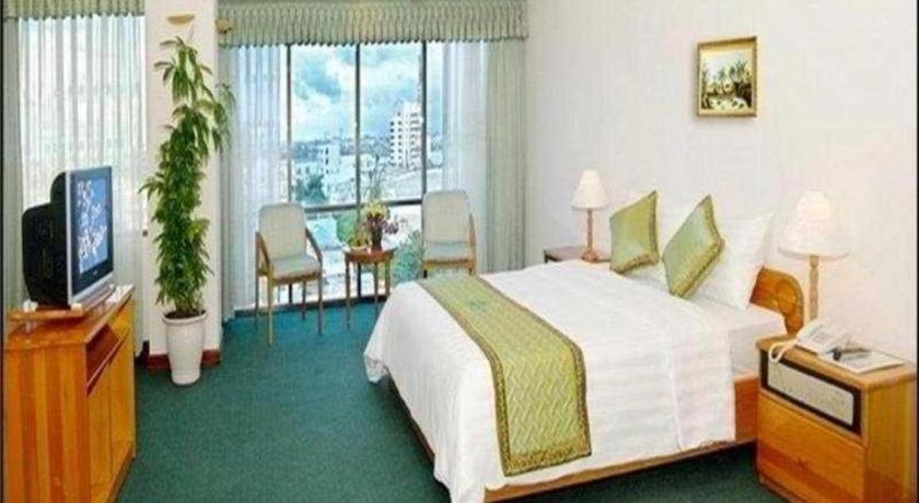 Bamboo Green Central Hotel Дананг Екстериор снимка