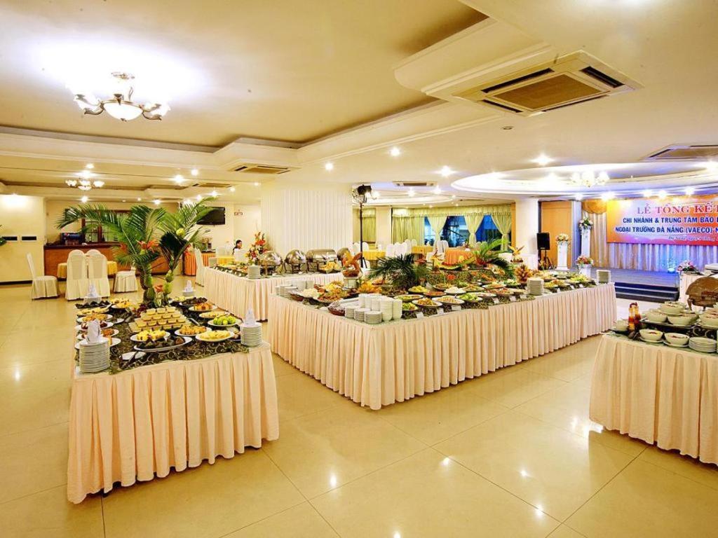 Bamboo Green Central Hotel Дананг Екстериор снимка