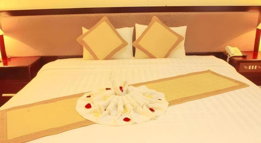 Bamboo Green Central Hotel Дананг Екстериор снимка