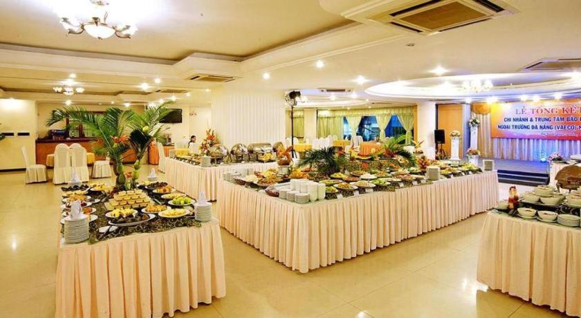 Bamboo Green Central Hotel Дананг Екстериор снимка