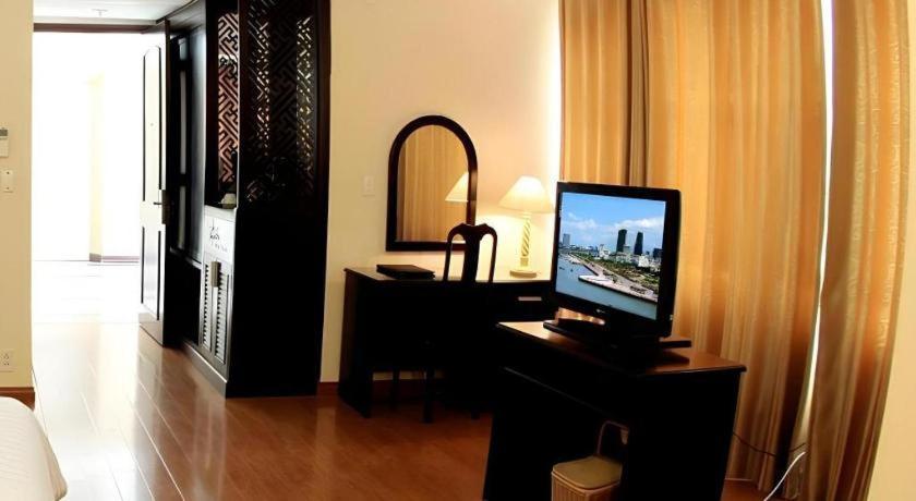 Bamboo Green Central Hotel Дананг Екстериор снимка
