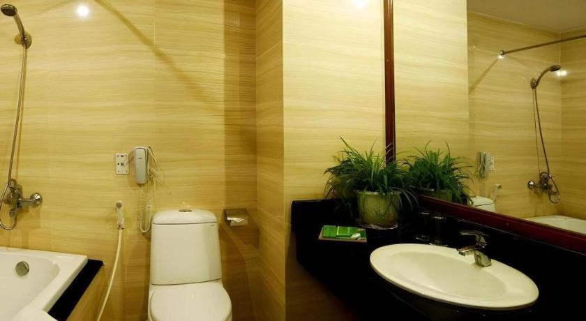 Bamboo Green Central Hotel Дананг Екстериор снимка
